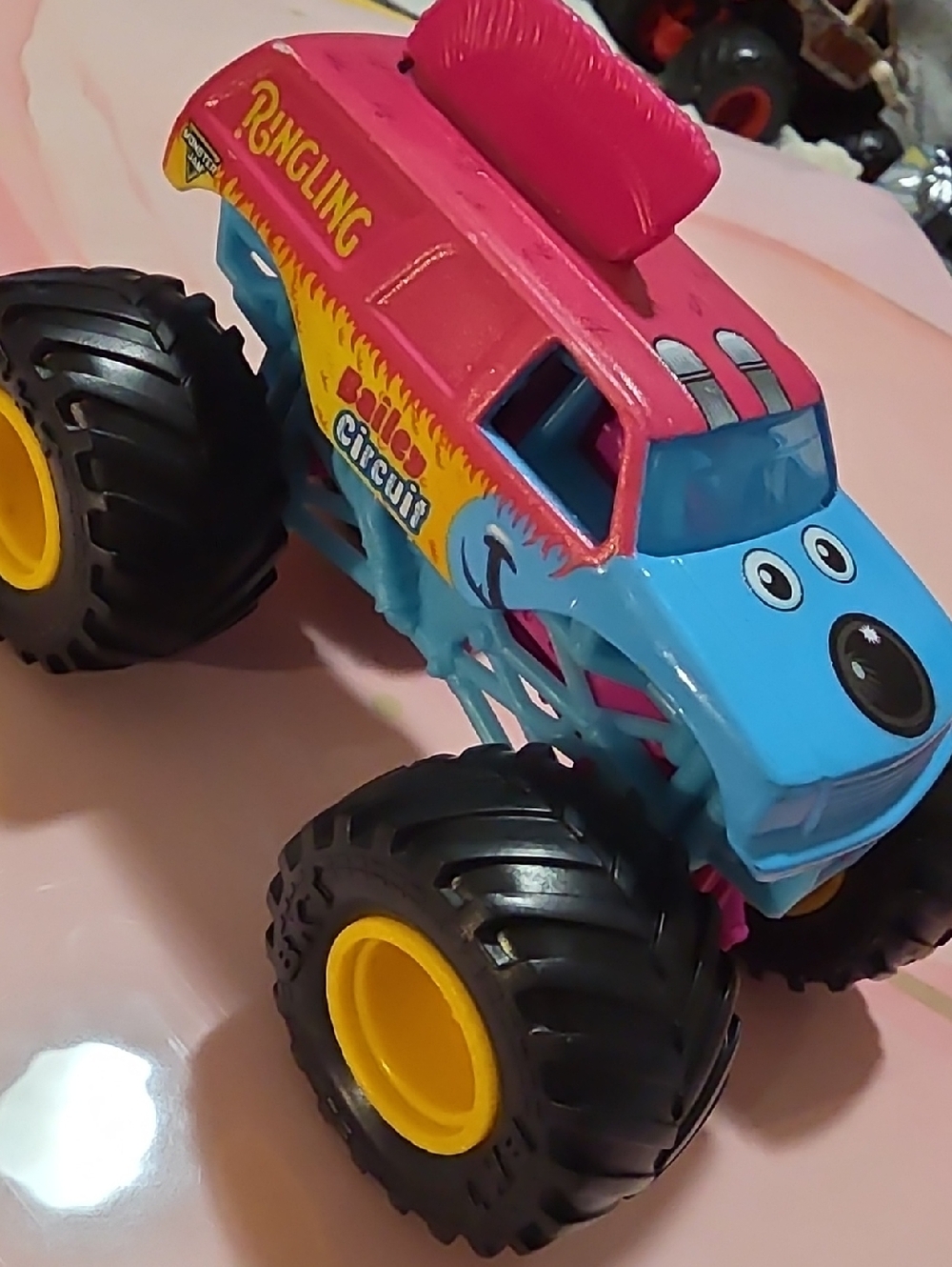 💙🩷 Ringling Circuit Pink and Blue Monster Truck Toy for Kids